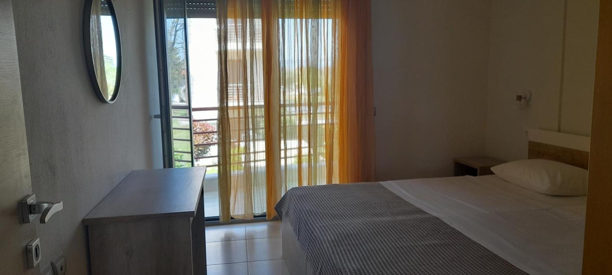 Ioli Apartment *
